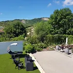 Aux Tourterelles Holiday home *