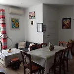 Holiday home Aux Tourterelles *