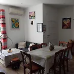 Holiday home Aux Tourterelles