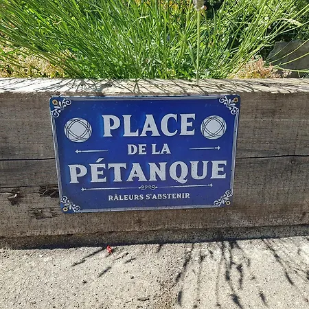 Aux Tourterelles Holiday home