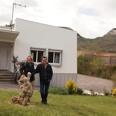 Holiday home Aux Tourterelles