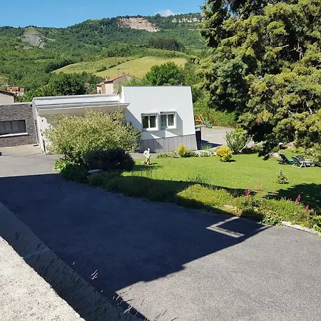 Aux Tourterelles Дом отдыха Tournemire (Aveyron)