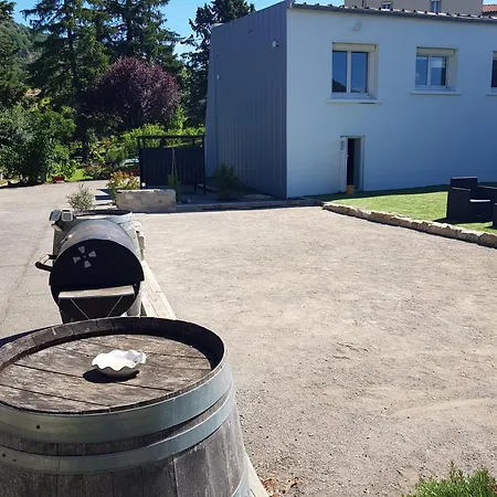 Aux Tourterelles Дом отдыха Tournemire (Aveyron)