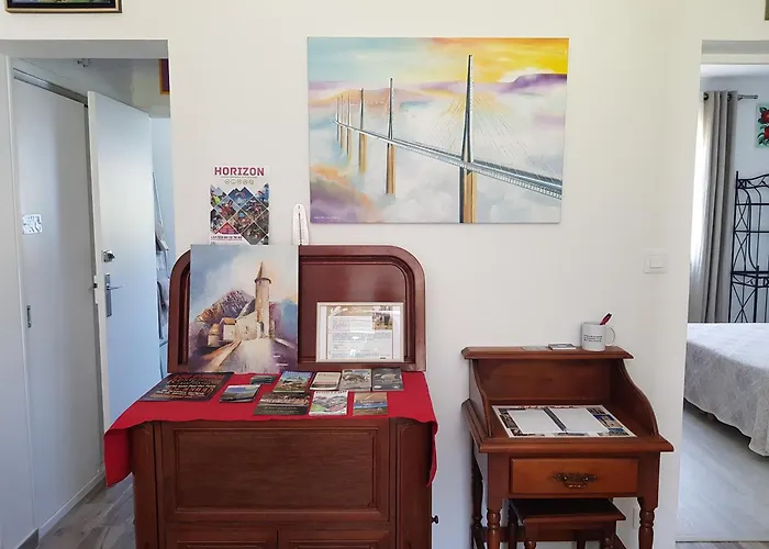 Feriehus Aux Tourterelles Tournemire (Aveyron)